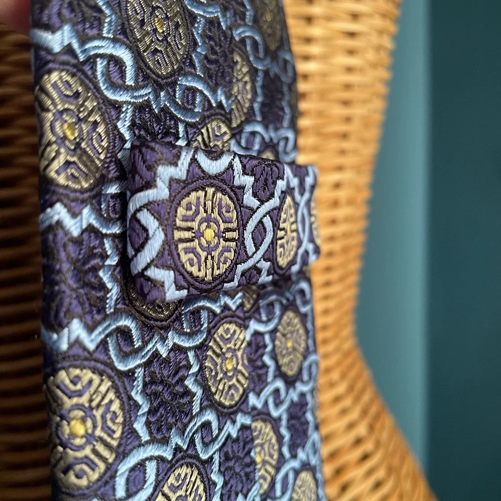 Santorelli Men’s Silk Tie. Made in Italy. Dark & Light Blue with Gold